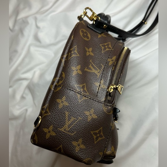 LOUIS VUITTON MINI SPRING BACKPACK - Picture 5 of 15